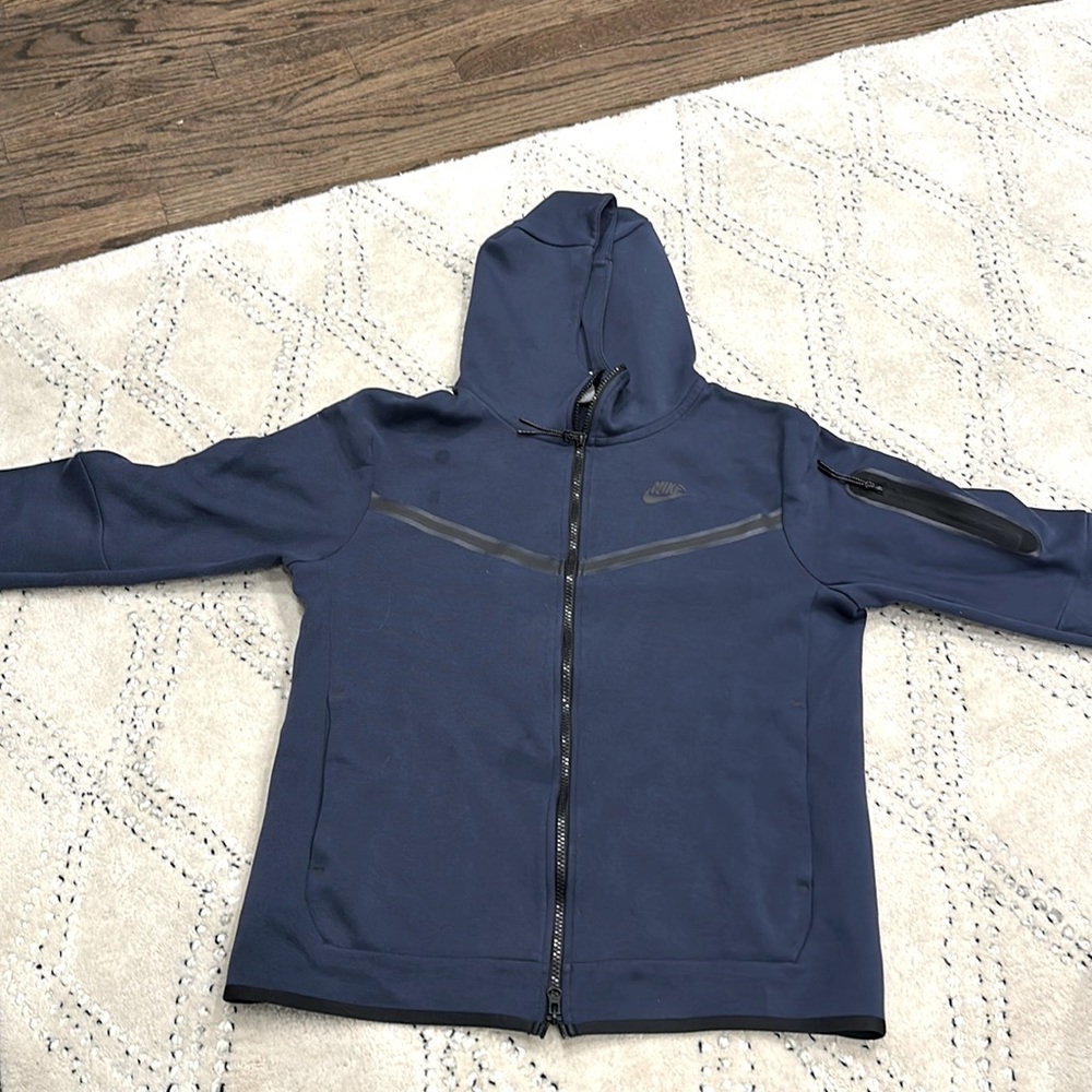 Navy blue Nike tech size medium
